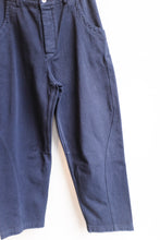 Load image into Gallery viewer, YMC - Twisted Seam Trouser - Navy - flat leg seam
