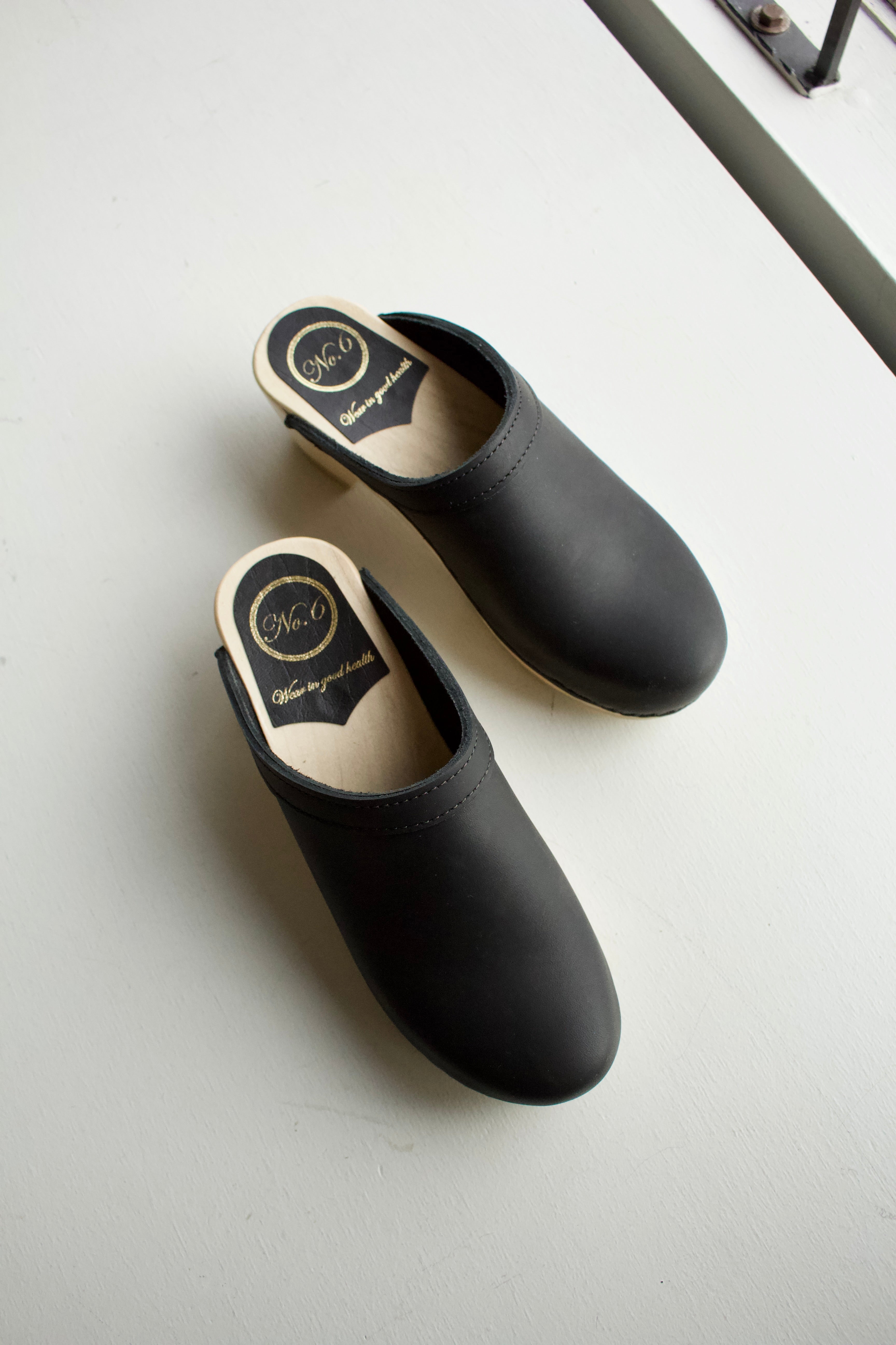 Old School Clog on Mid Heel - Black