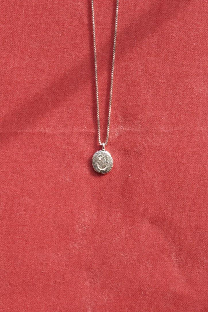 Smile Pendant Round - Eugene Choo