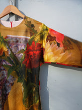 Load image into Gallery viewer, Anntian - Slim Dress - Still Life - front closeup of collar, shoulder, and sleeve
