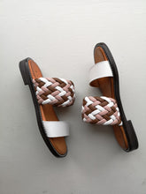 Load image into Gallery viewer, Ateliers Cypress Woven Straps Slide - White
