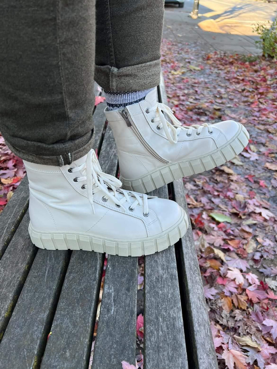 Ateliers Kane Boot - Off White - sides