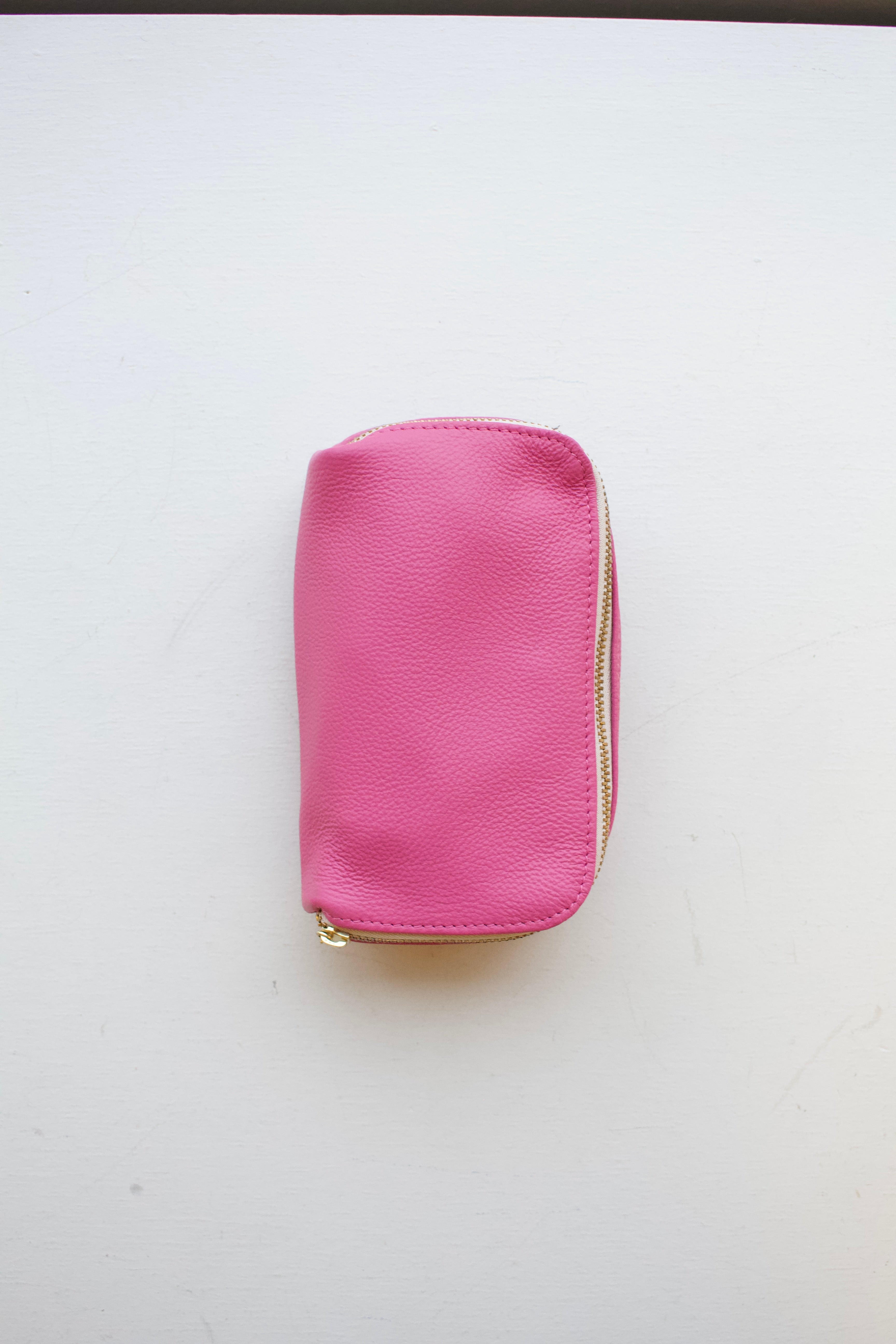 Erin Templeton - Kiss & Makeup Bag - Hot Pink