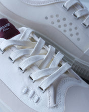 Load image into Gallery viewer, Gillette Sneaker - Antique White - texture detail
