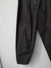 Load image into Gallery viewer, Henrik Vibskov Resting Pants - Caviar - front leg, curved seam, paneled construction
