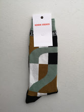 Load image into Gallery viewer, Henrik Vibskov - Signature Socks Homme - Mint Brown - front
