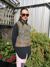 Load image into Gallery viewer, Ka Wa Key - Faded Melange Floral V-neck Sweater - Neon Garden - front
