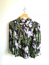 Load image into Gallery viewer, No.6 Esme Shirt - Midnight/Green Tulips - front
