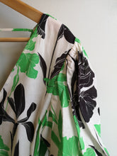 Load image into Gallery viewer, No.6 Lilah Dress - Cream/Emerald Tulips - front closeup of shoulder and sleeve
