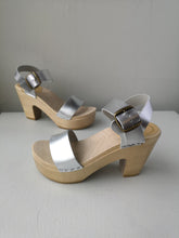 Load image into Gallery viewer, No.6 - Two Strap Clog on Platform - Silver
