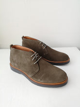 Load image into Gallery viewer, Shoe The Bear Kip Desert Boots - Khaki Suede
