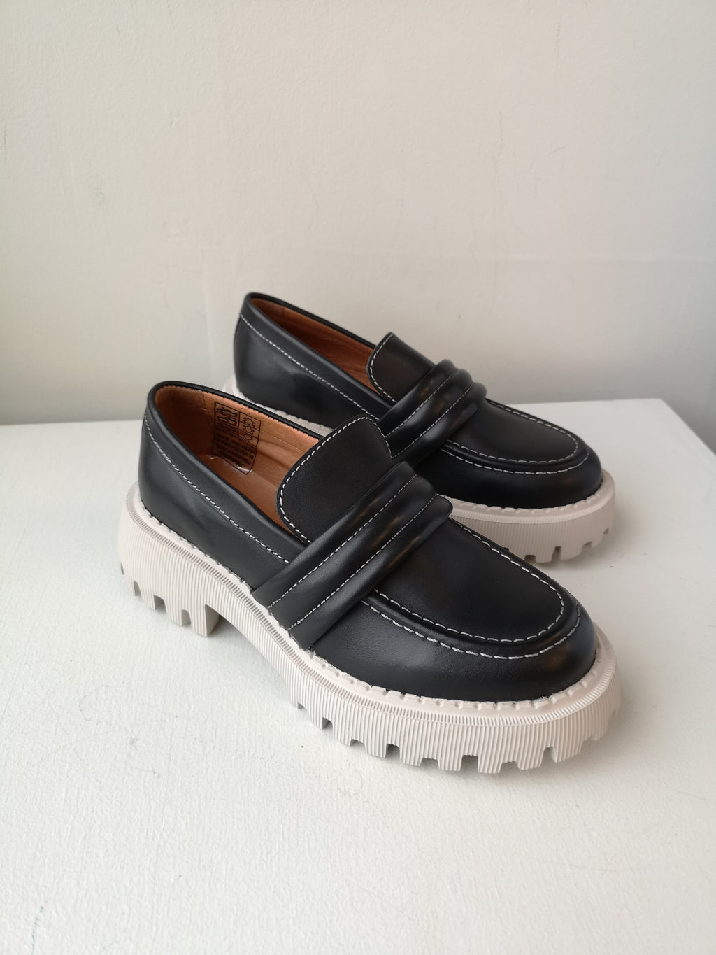 Shoe The Bear Posey Loafer - Black Contrast