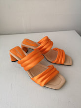 Load image into Gallery viewer, Shoe The Bear Sylvi Padded Mule - Orange
