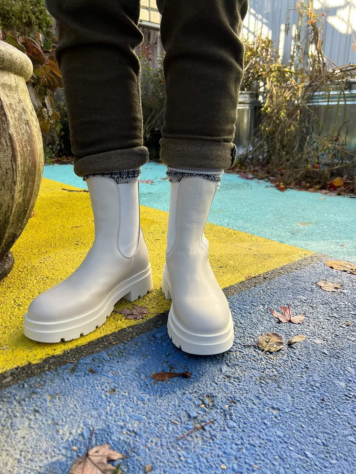 Sister x Soeur Gemma Chelsea Boot in Cream - front