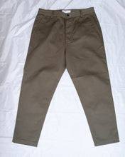 Load image into Gallery viewer, Universal Works Military Chino - Light Olive Twill - flat front
