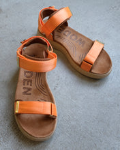 Load image into Gallery viewer, woden - Line Sandal - Tiger - full
