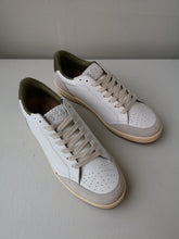 Load image into Gallery viewer, Woden Babtiste Lace Sneaker x STB - White/Green - top view laces
